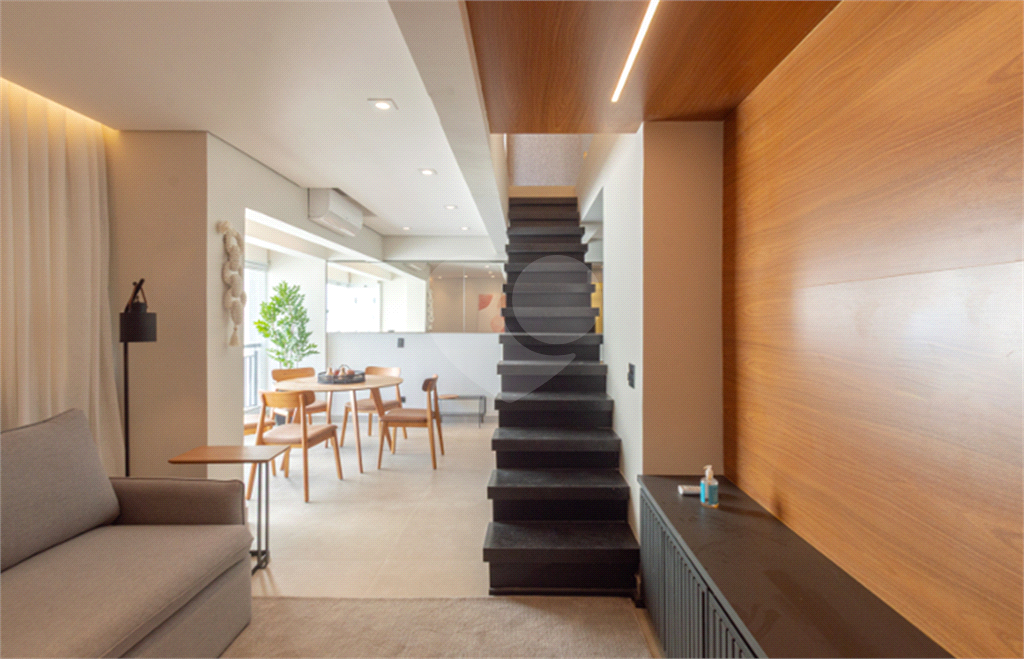 Cobertura Duplex à venda - Reformado e mobiliado