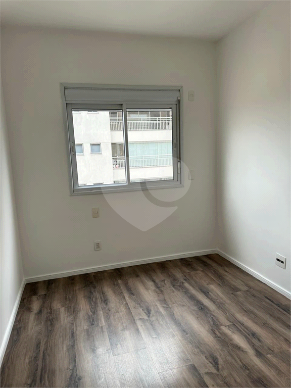 APARTAMENTO em JARDIM SANTA MENA