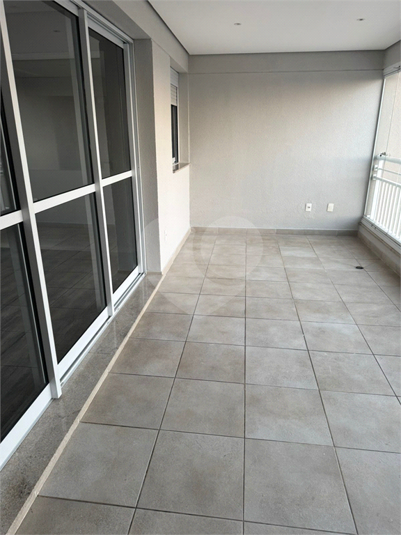 APARTAMENTO em JARDIM SANTA MENA