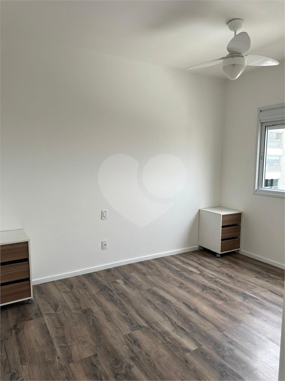 APARTAMENTO em JARDIM SANTA MENA