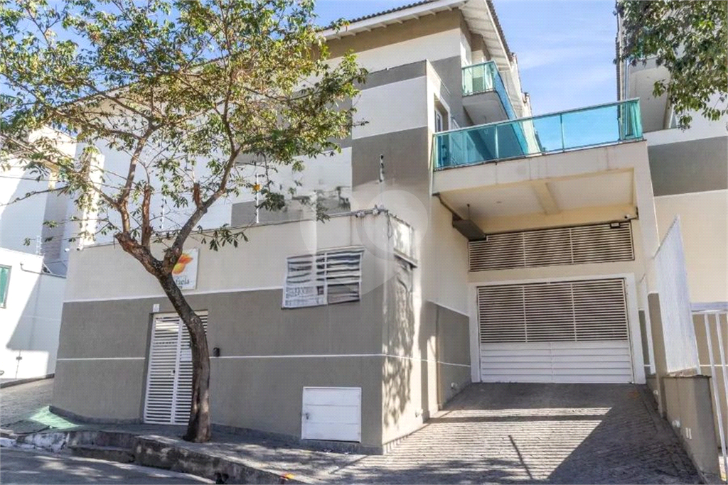 Casa de Condomínio à Venda | 120m² | Mobiliada | 3 dormitórios (1 suíte) | 1 vaga na Vila Mazzei!