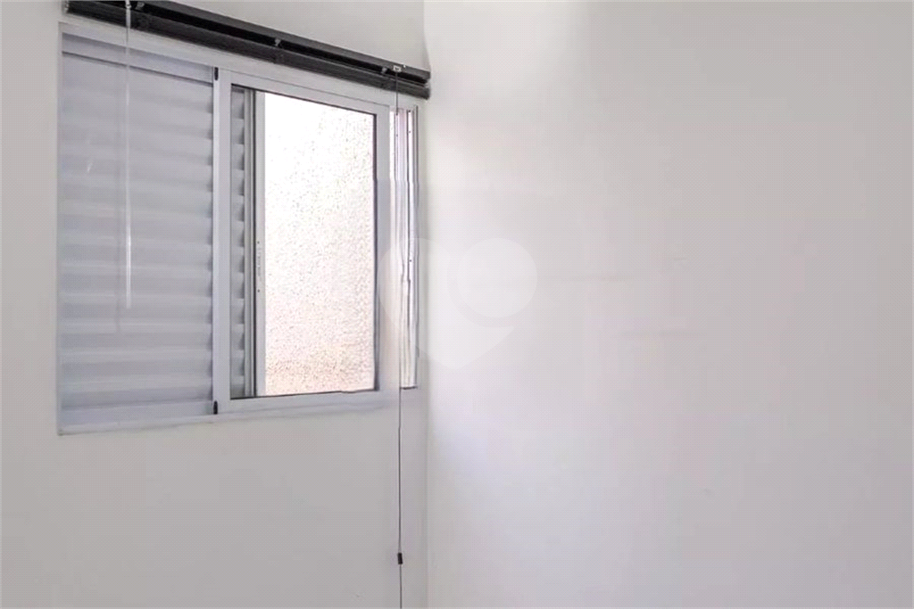 Casa de Condomínio à Venda | 120m² | Mobiliada | 3 dormitórios (1 suíte) | 1 vaga na Vila Mazzei!
