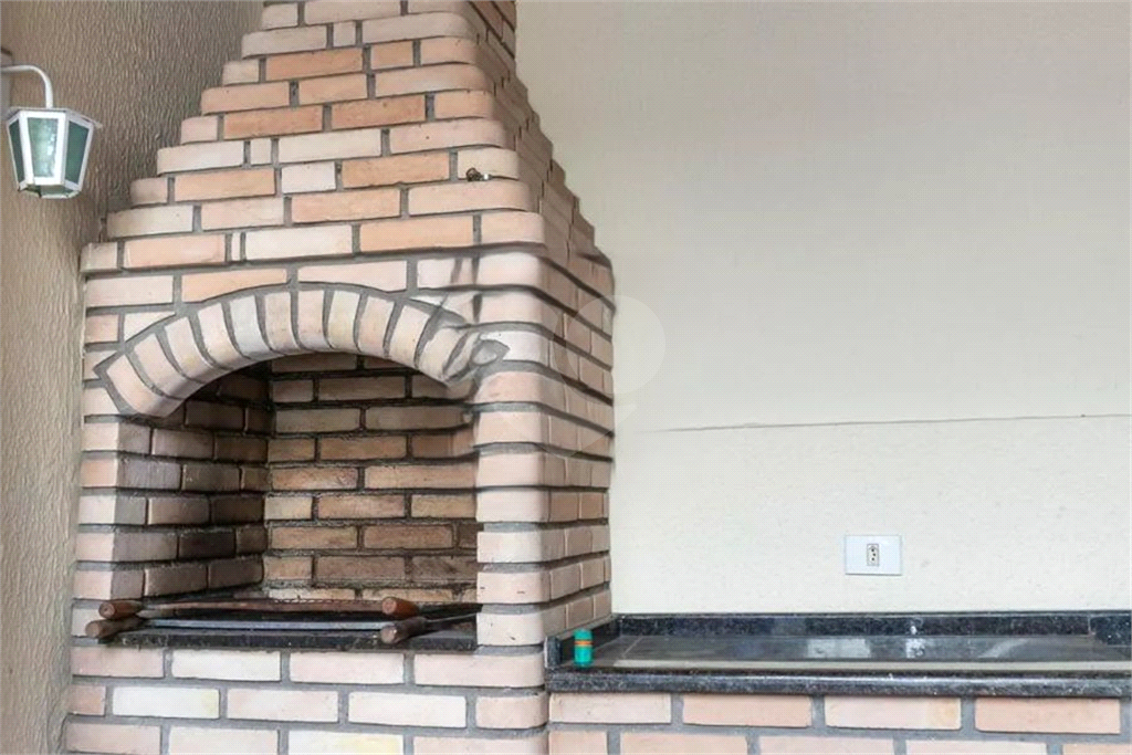 Casa de Condomínio à Venda | 120m² | Mobiliada | 3 dormitórios (1 suíte) | 1 vaga na Vila Mazzei!