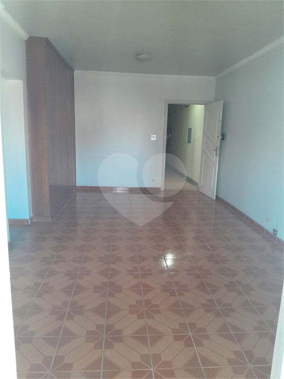 APARTAMENTO em SANTANA