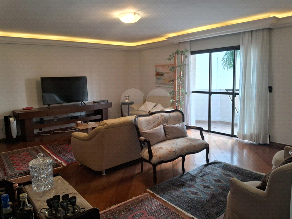 Apartamento a venda na Rua Pedro Doll