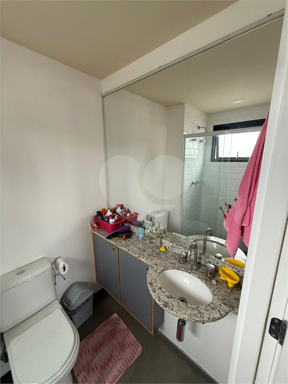 Studio de 25m² mobiliado e com varanda impecável condomínio com lazer completo Vila Mariana