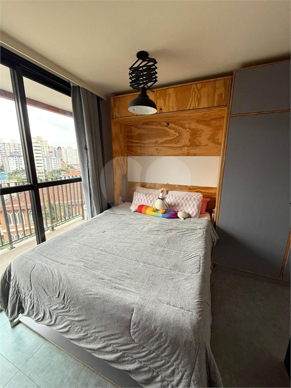 Studio de 25m² mobiliado e com varanda impecável condomínio com lazer completo Vila Mariana