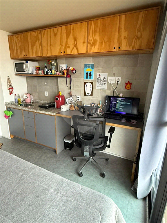 Studio de 25m² mobiliado e com varanda impecável condomínio com lazer completo Vila Mariana