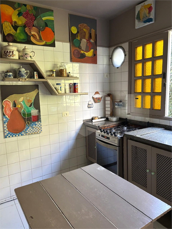 Casa venda Alphaville 3, 2 quartos, 1 suíte, 2 salas, 6 vagas