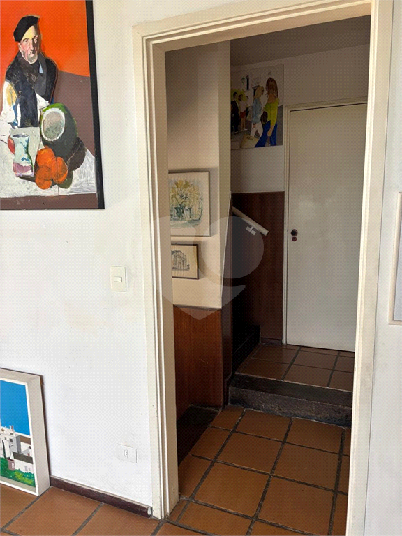 Casa venda Alphaville 3, 2 quartos, 1 suíte, 2 salas, 6 vagas