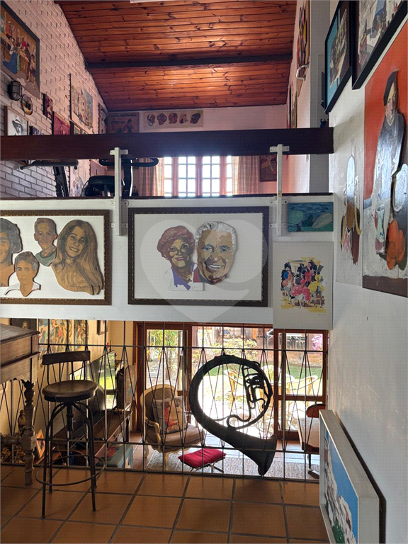 Casa venda Alphaville 3, 2 quartos, 1 suíte, 2 salas, 6 vagas