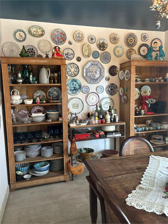 Casa venda Alphaville 3, 4 quartos, 2 suítes, 2 salas, 6 vagas