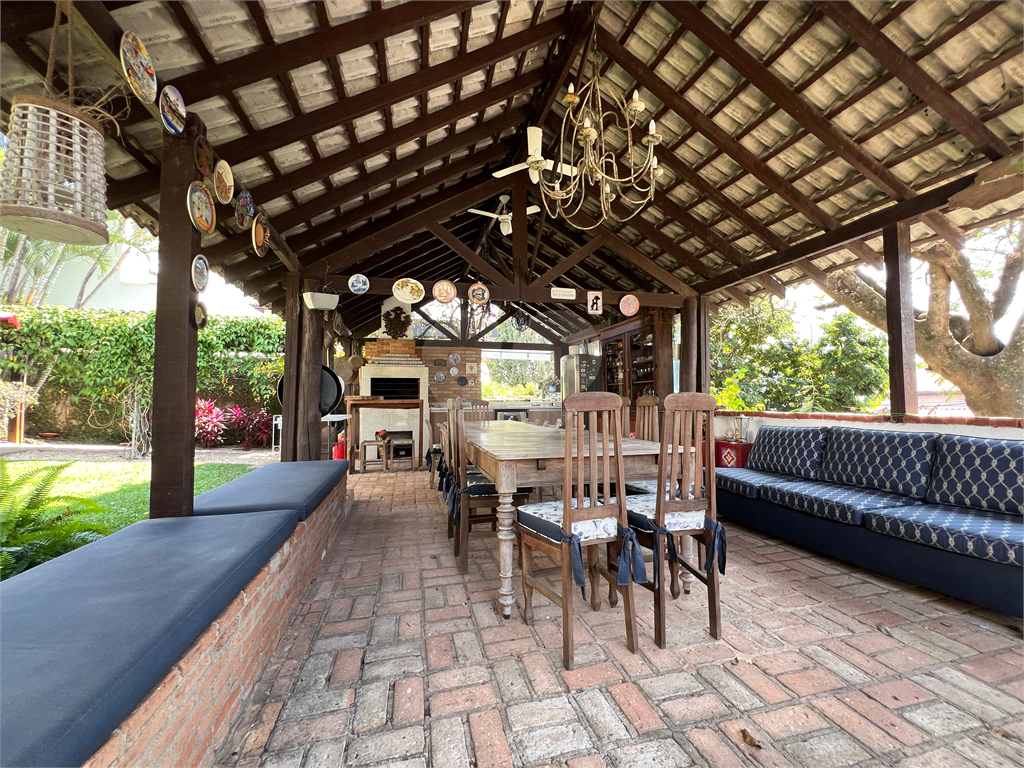 Casa venda Alphaville 3, 4 quartos, 2 suítes, 2 salas, 6 vagas