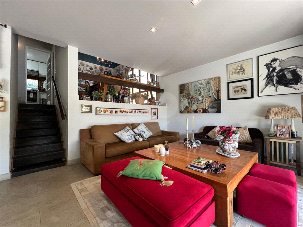 Casa venda Alphaville 3, 4 quartos, 2 suítes, 2 salas, 6 vagas