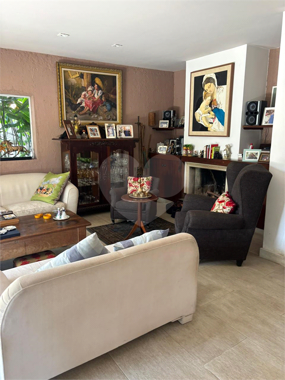 Casa venda Alphaville 3, 4 quartos, 2 suítes, 2 salas, 6 vagas