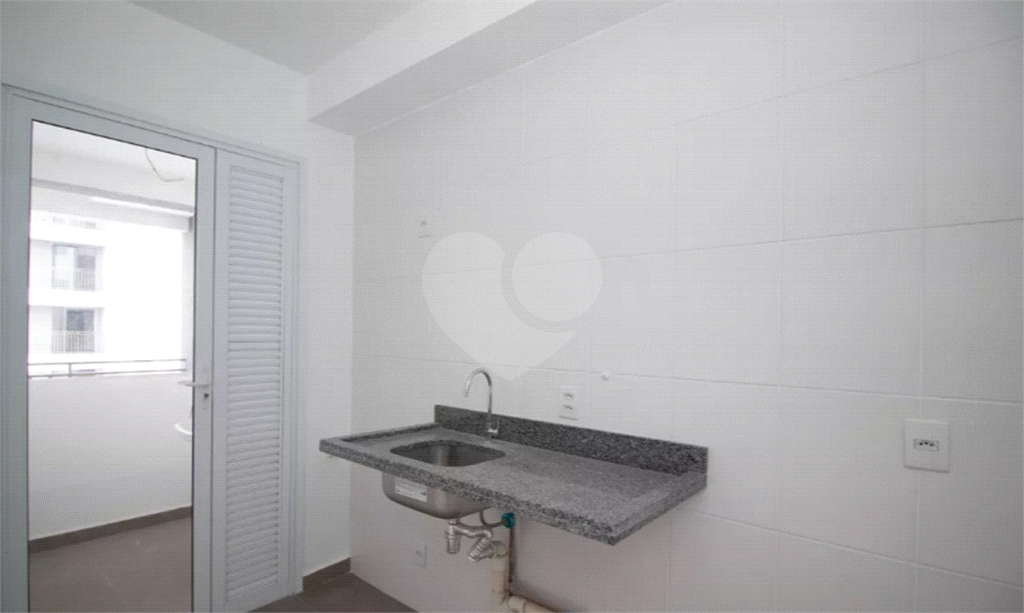 APARTAMENTO em VILA ROSÁLIA