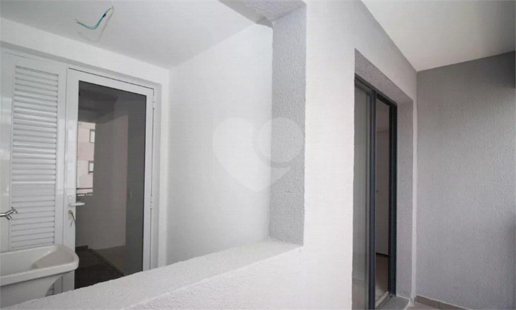 APARTAMENTO em VILA ROSÁLIA