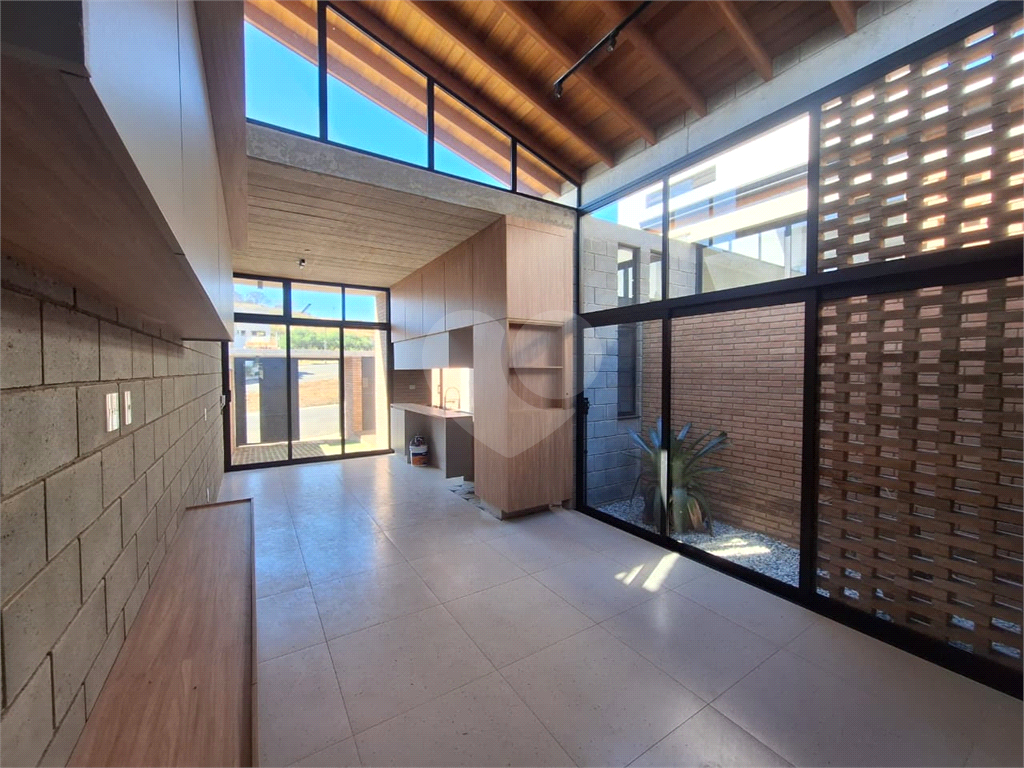 Casa à Venda 80m²| 2 Dormitórios | 1 Suíte| 1 Vaga| Área Gourmet em Socorro/SP