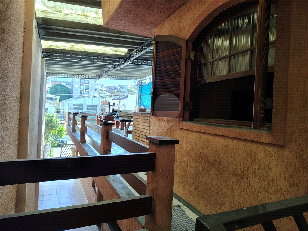 Casa ampla com 515m², 3 suítes, 10 vagas e área gourmet