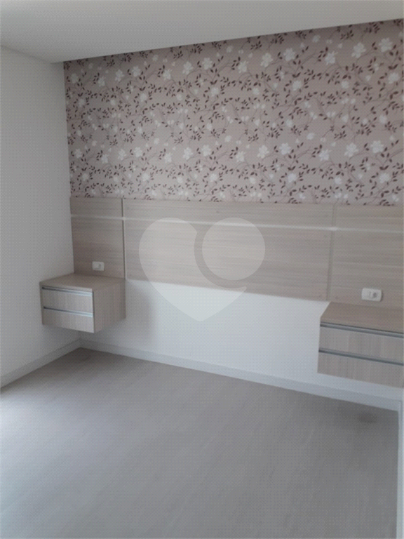 APARTAMENTO em JARDIM FLOR DA MONTANHA