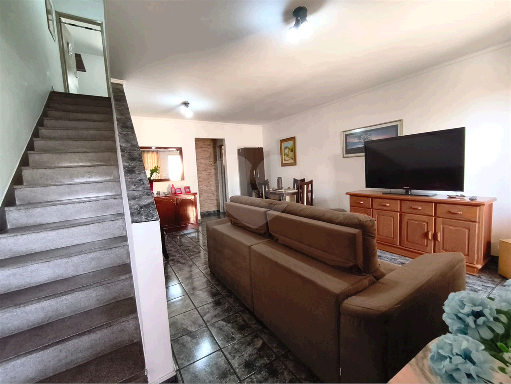 Sobrado à venda com 3 quartos, 145m² - Foto 2