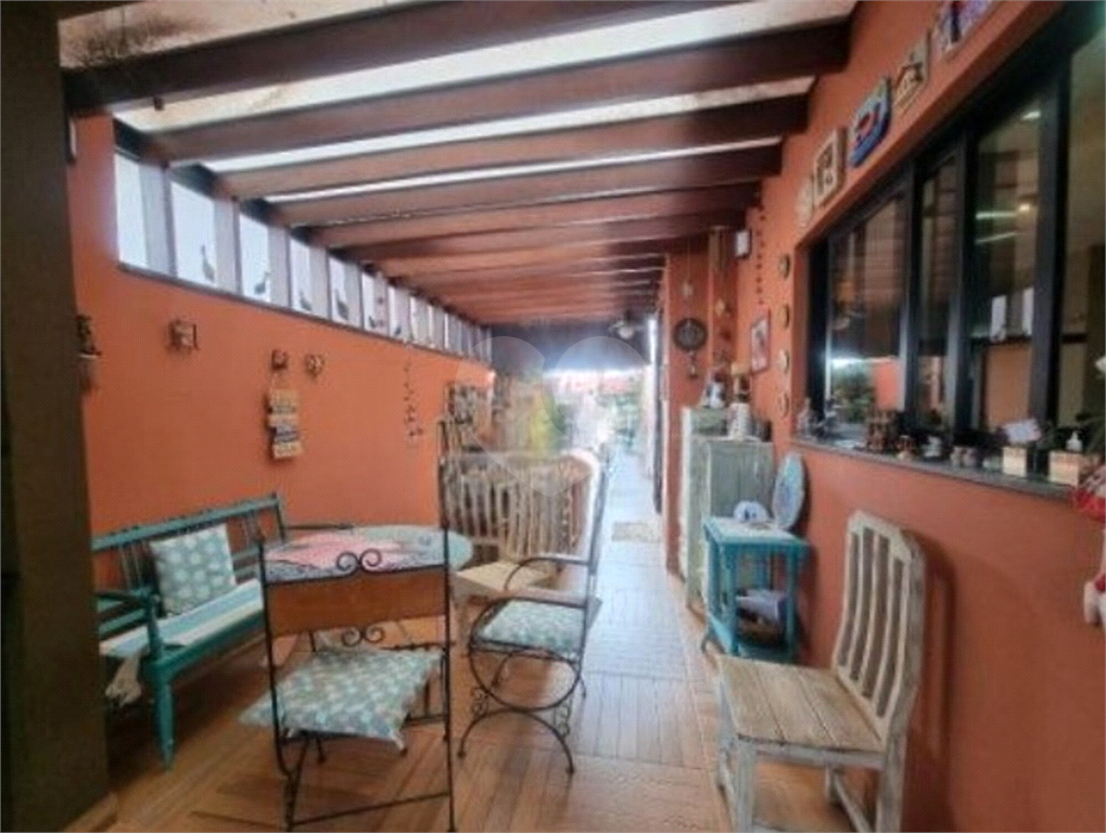 Casa à venda com 3 quartos, 254m² - Foto 16