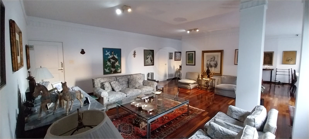 Apartamento, 3 quartos, 196 m² - Foto 1