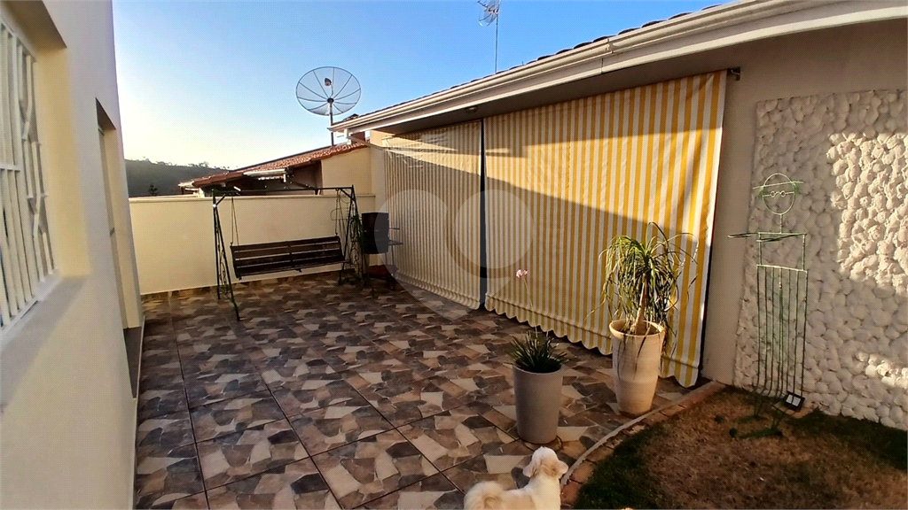 Sobrado à Venda em Socorro/SP | 379 m² | 4 Dormitórios | 2 Suítes | 4 Vagas de Garagem