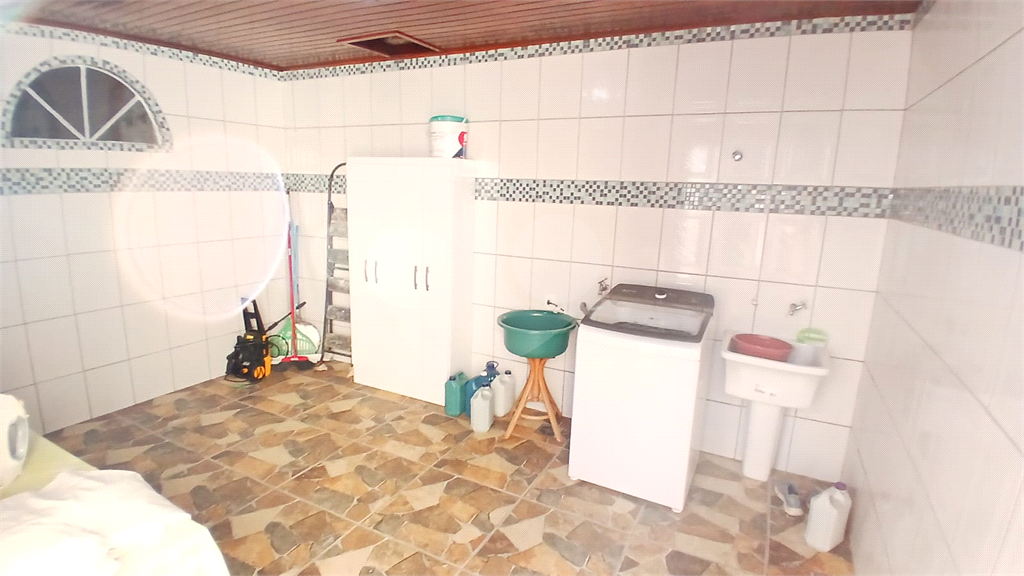 Sobrado à Venda em Socorro/SP | 379 m² | 4 Dormitórios | 2 Suítes | 4 Vagas de Garagem