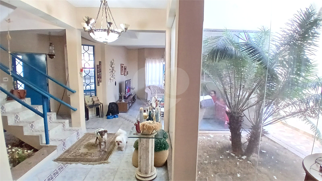 Sobrado à Venda em Socorro/SP | 379 m² | 4 Dormitórios | 2 Suítes | 4 Vagas de Garagem
