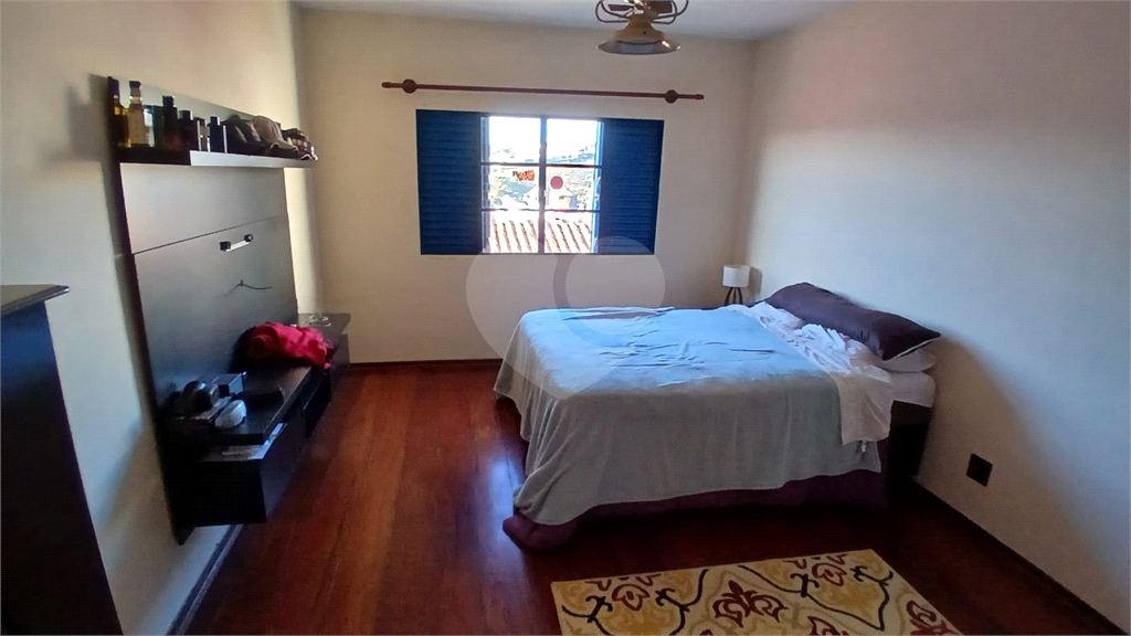 Sobrado à Venda em Socorro/SP | 379 m² | 4 Dormitórios | 2 Suítes | 4 Vagas de Garagem