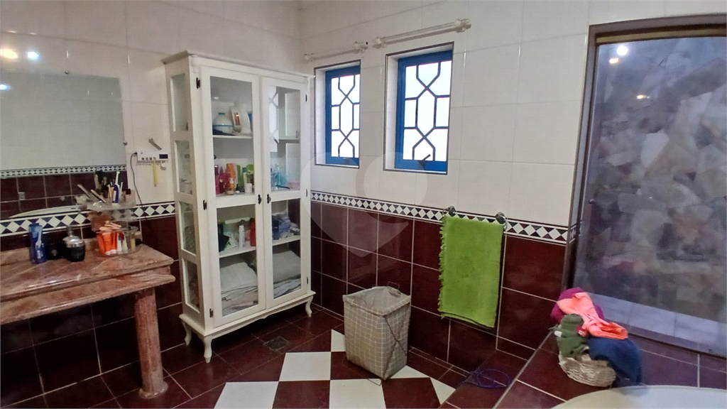 Sobrado à Venda em Socorro/SP | 379 m² | 4 Dormitórios | 2 Suítes | 4 Vagas de Garagem