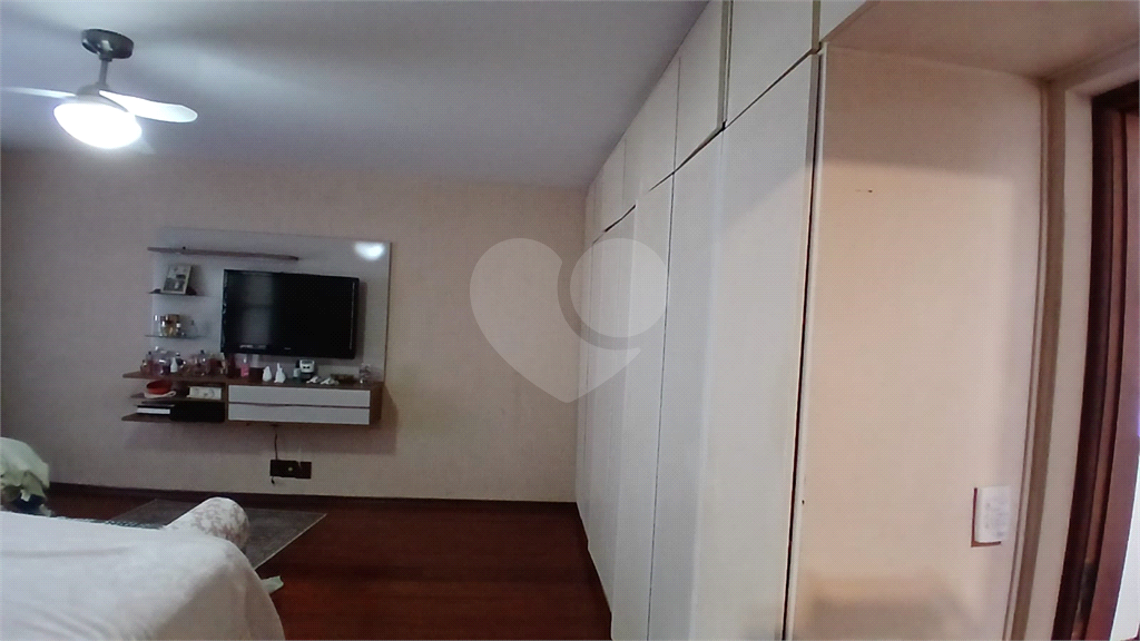 Sobrado à Venda em Socorro/SP | 379 m² | 4 Dormitórios | 2 Suítes | 4 Vagas de Garagem
