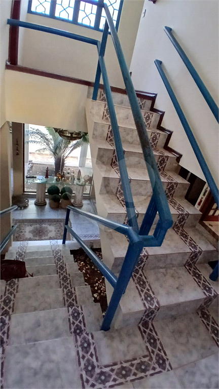 Sobrado à Venda em Socorro/SP | 379 m² | 4 Dormitórios | 2 Suítes | 4 Vagas de Garagem