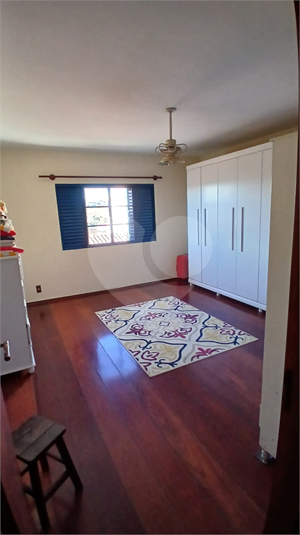Sobrado à Venda em Socorro/SP | 379 m² | 4 Dormitórios | 2 Suítes | 4 Vagas de Garagem