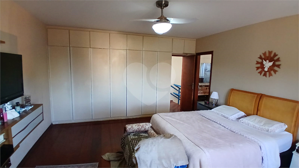 Sobrado à Venda em Socorro/SP | 379 m² | 4 Dormitórios | 2 Suítes | 4 Vagas de Garagem