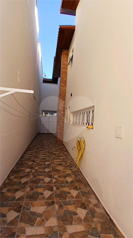Sobrado à Venda em Socorro/SP | 379 m² | 4 Dormitórios | 2 Suítes | 4 Vagas de Garagem