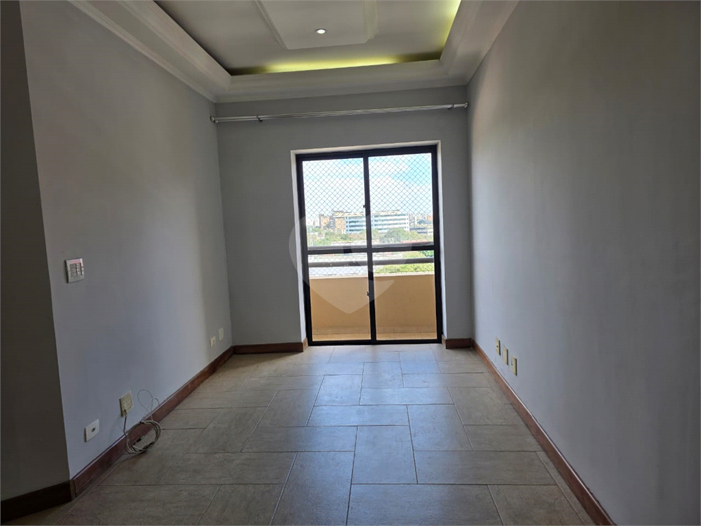 APARTAMENTO em CASA VERDE