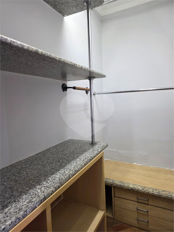 APARTAMENTO em CASA VERDE