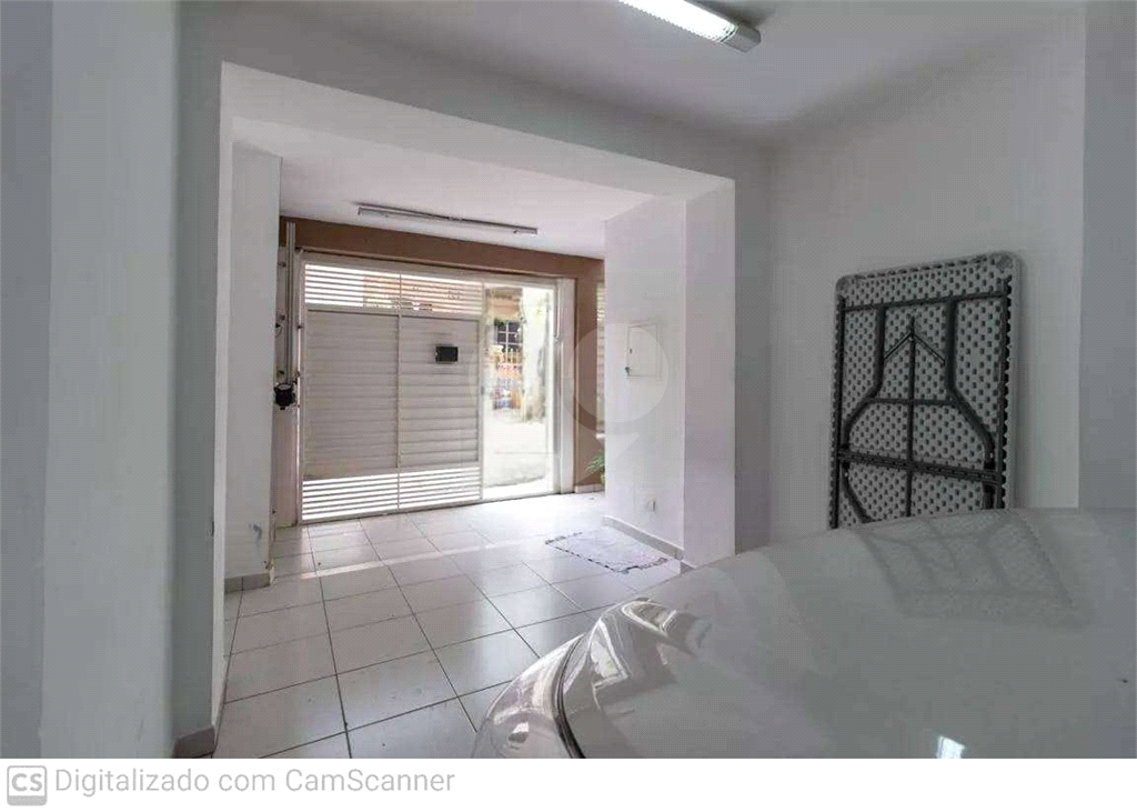 Sobrado totalmente reformado 200 m² – 3 Dormitórios, com área gourmet  e 2 Vagas na Vila Mazzei