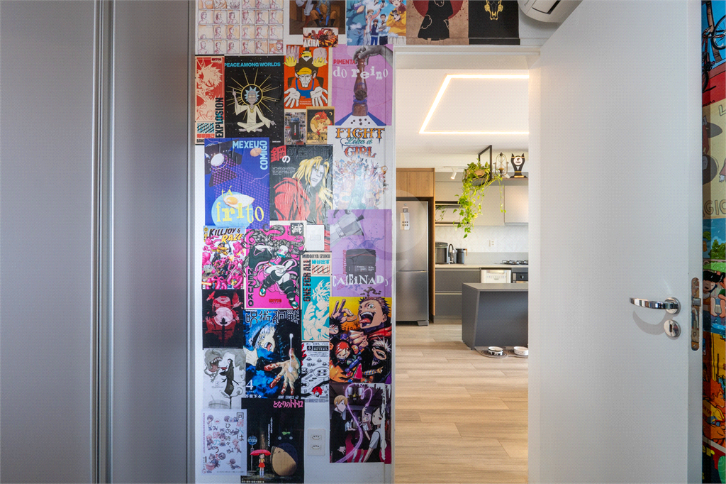 Apartamento a venda na Rua Gaspar Lourenço totalmente reformado - 2 quartos, varanda