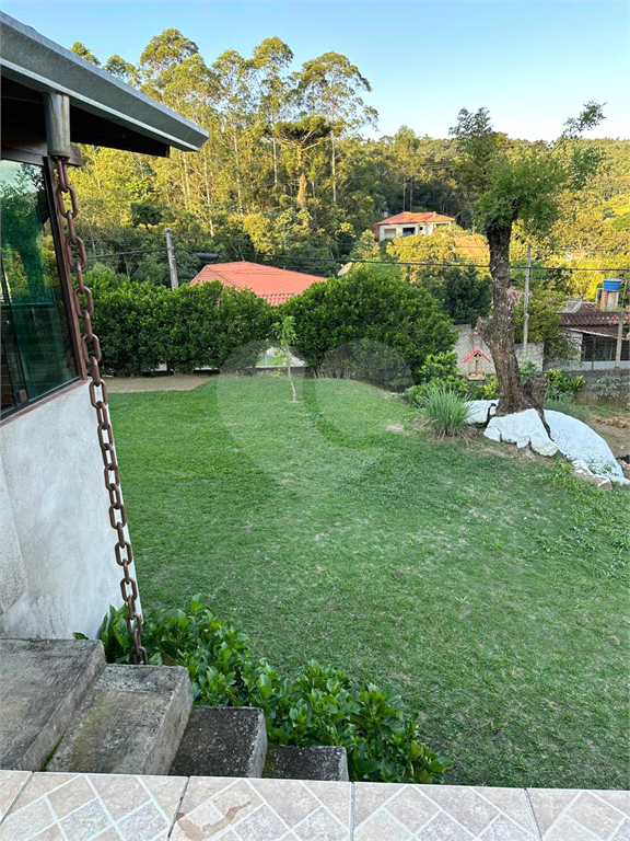 Sítio encantador em Nazaré Paulista – 1.000 m² de terreno, piscina e varanda gourmet