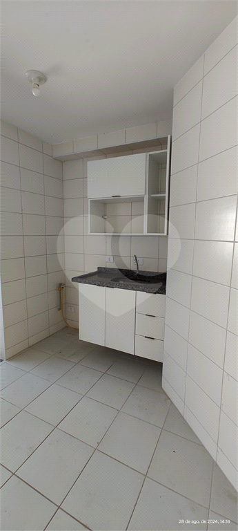 Apartamento para alugar com 2 quartos, 69m² - Foto 11