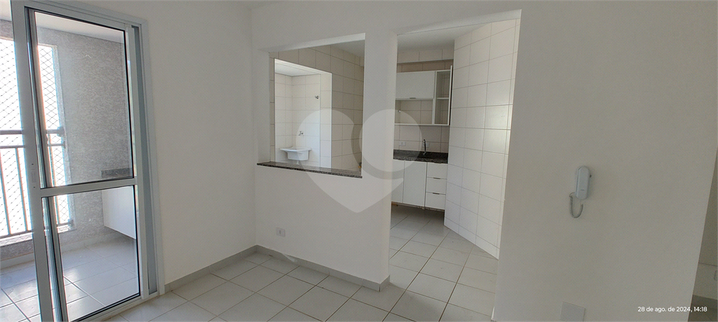 Apartamento para alugar com 2 quartos, 69m² - Foto 7
