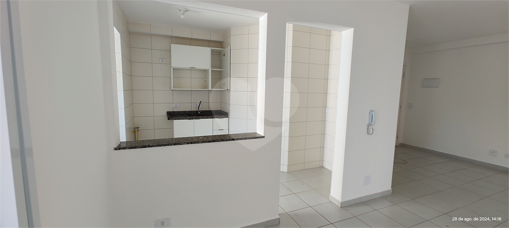 Apartamento para alugar com 2 quartos, 69m² - Foto 9