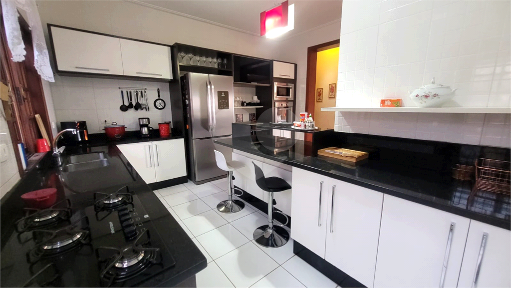 Casa de Condomínio à venda com 4 quartos, 287m² - Foto 8