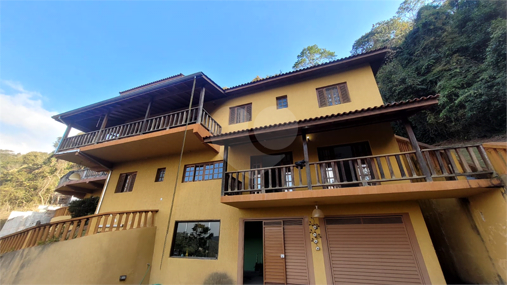 Casa de Condomínio à venda com 4 quartos, 287m² - Foto 1