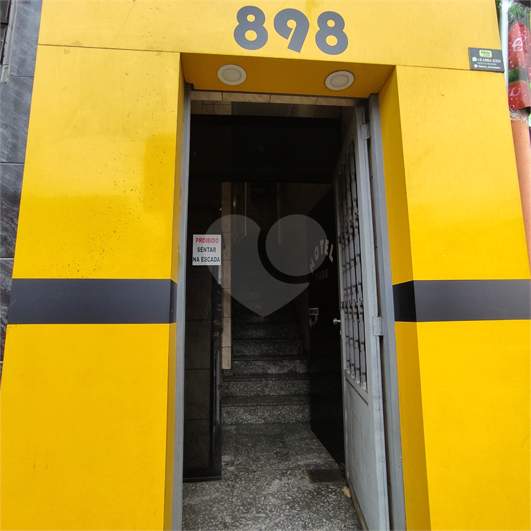Prédio Comercial com Hotel e Loja à Venda – Região Valorizada da Zona Norte