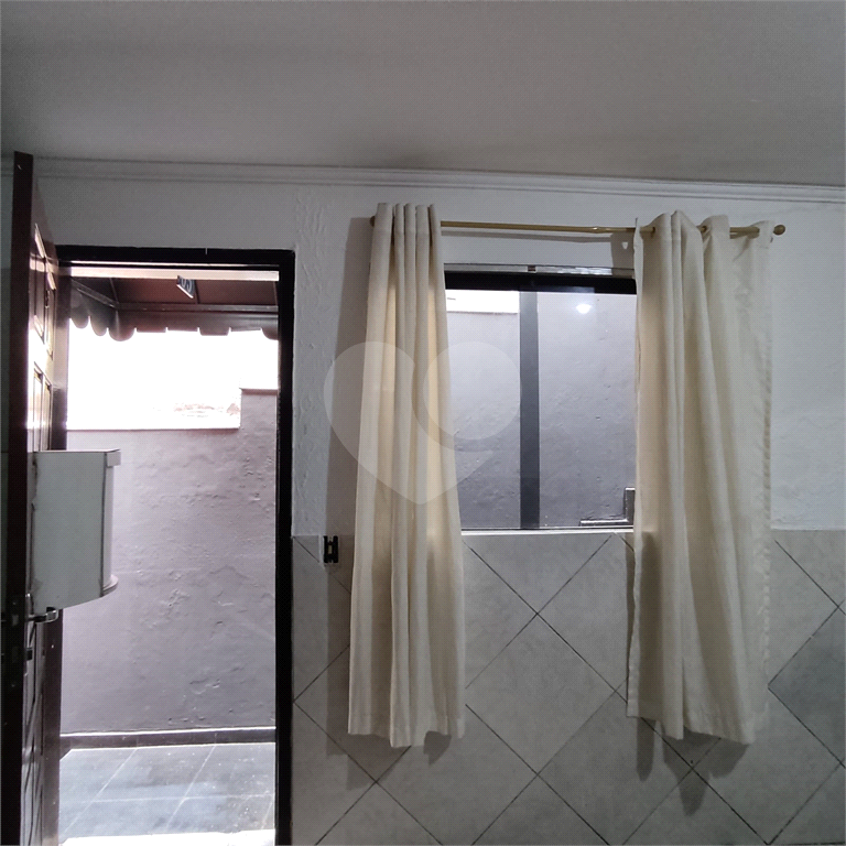 Prédio Comercial com Hotel e Loja à Venda – Região Valorizada da Zona Norte