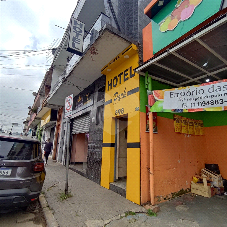 Prédio Comercial com Hotel e Loja à Venda – Região Valorizada da Zona Norte